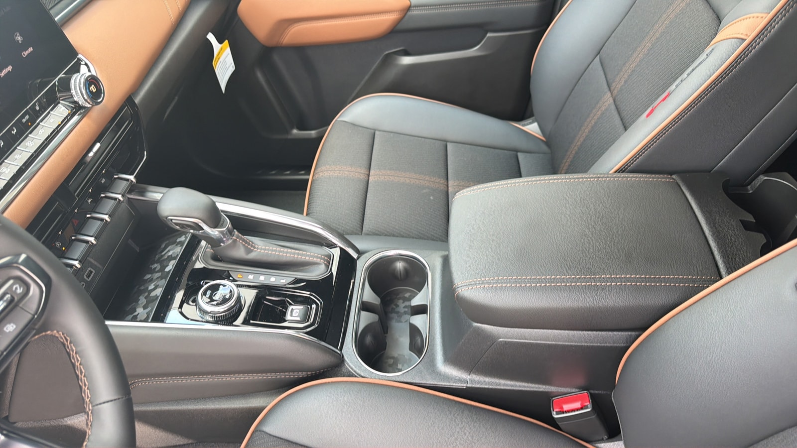 2026 GMC Canyon AT4 - Photo 20
