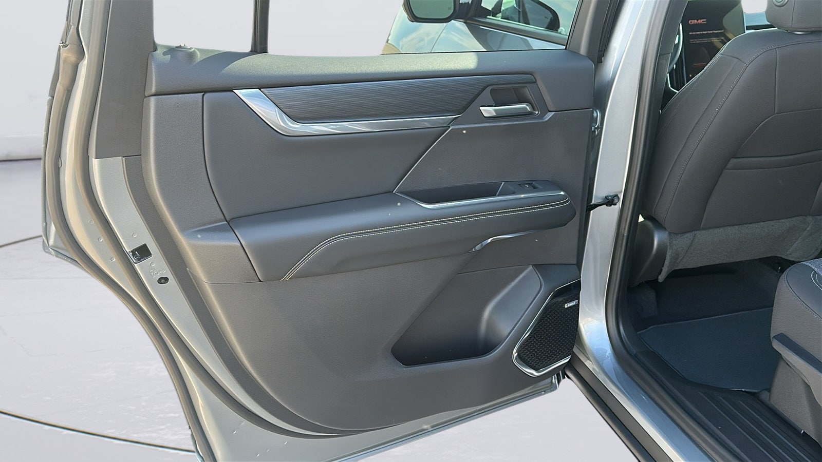 2026 GMC Acadia Elevation - Photo 23