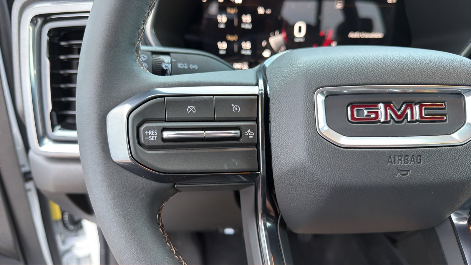 2026 GMC Canyon AT4 - Photo 18