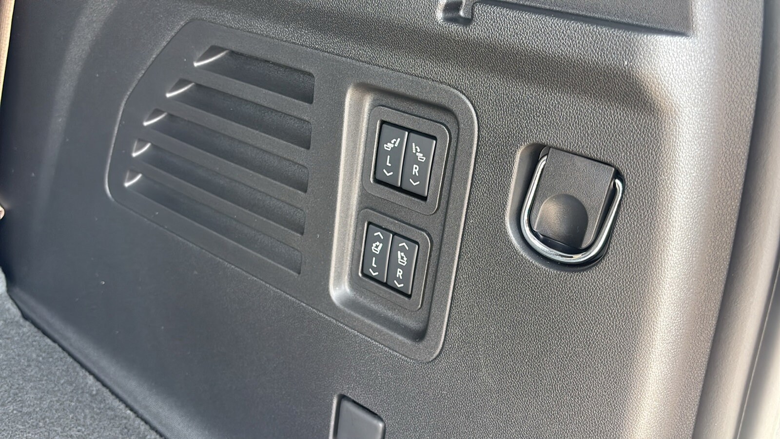 2026 Buick Enclave Preferred - Photo 30
