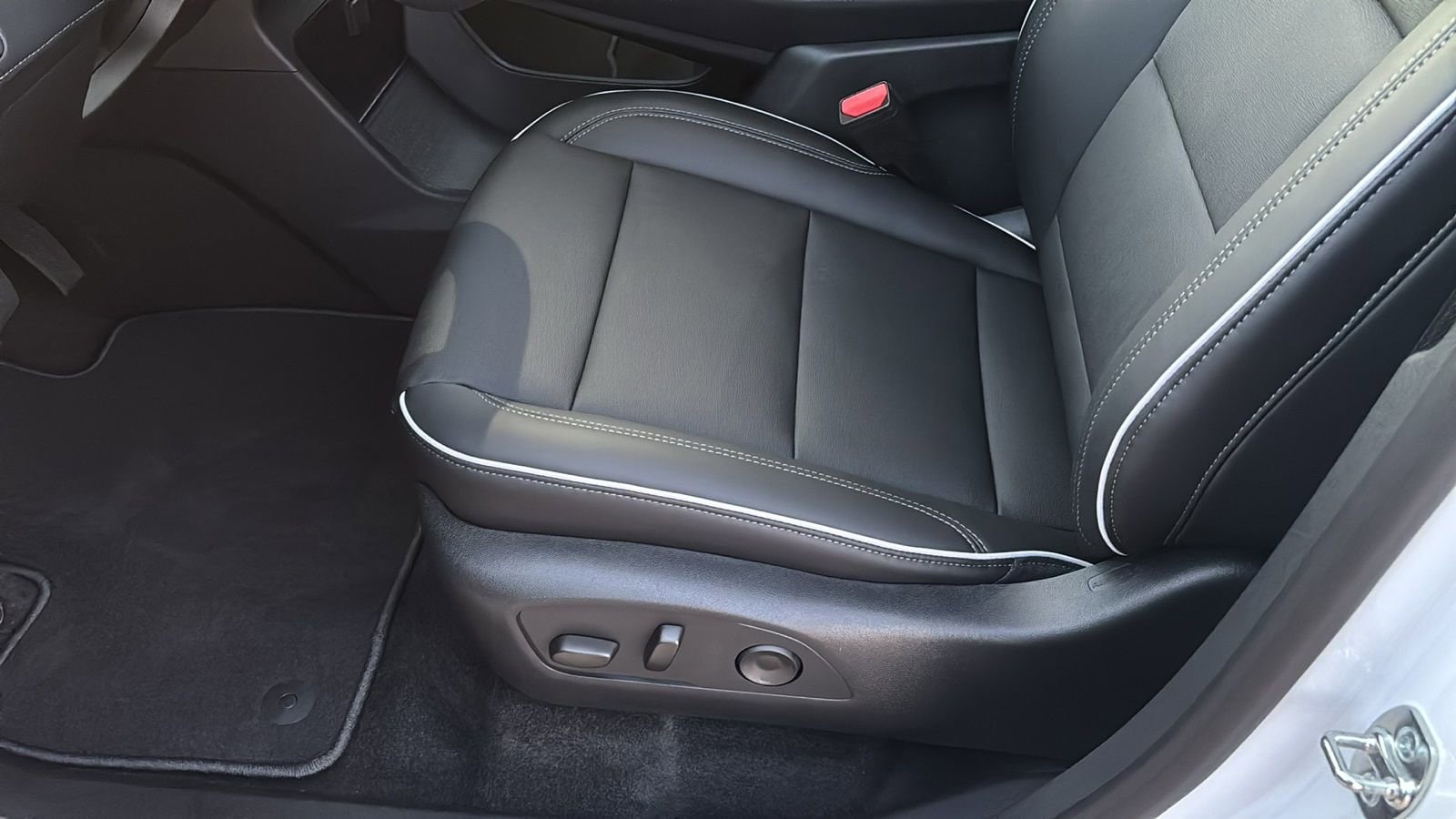 2026 Buick Enclave Preferred - Photo 25