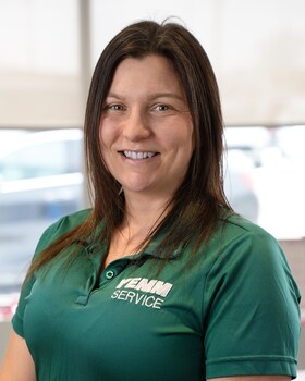 Staff member Michelle Batson from ID_e6efb3