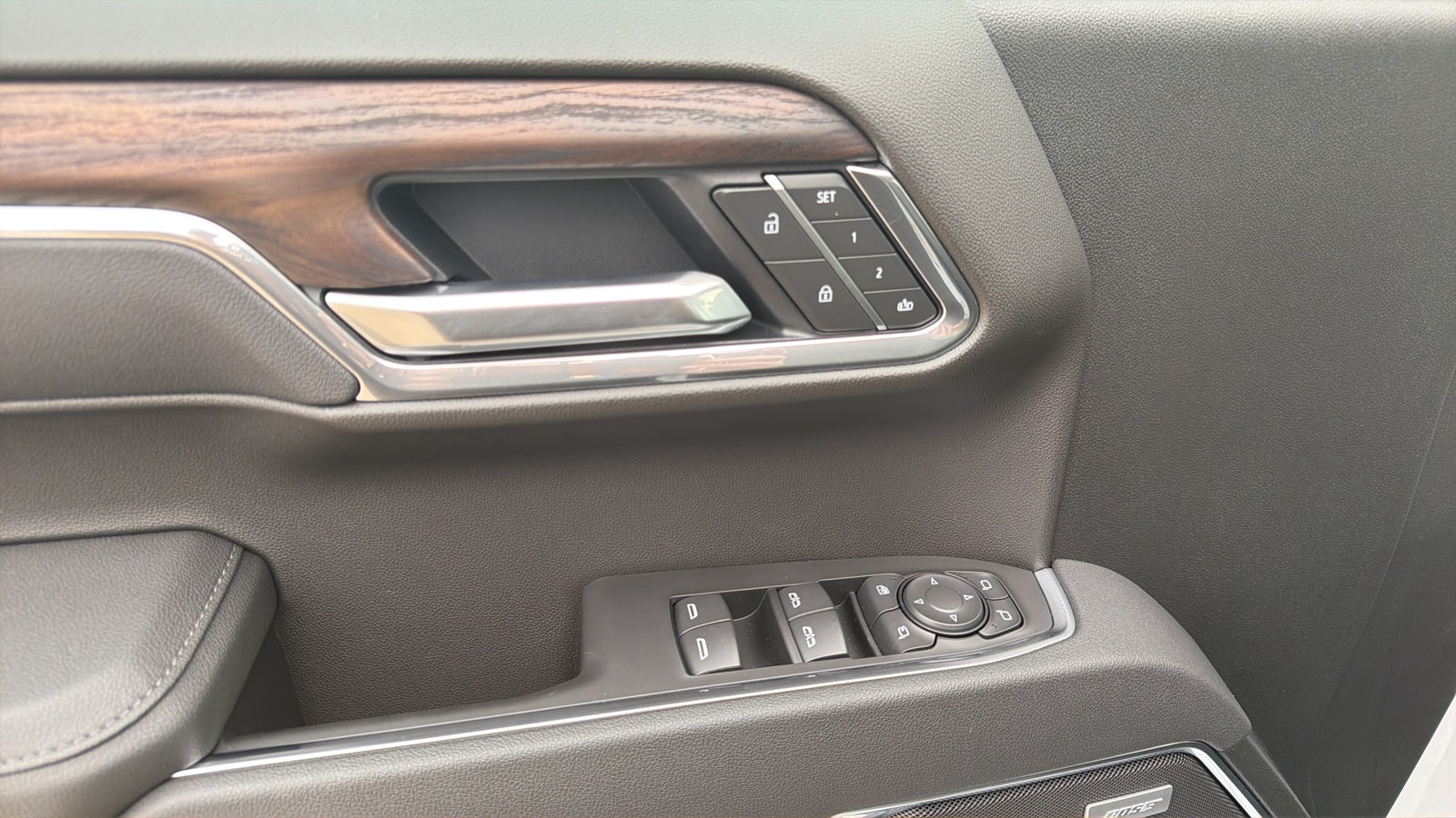 2026 GMC Sierra 1500 SLT - Photo 24