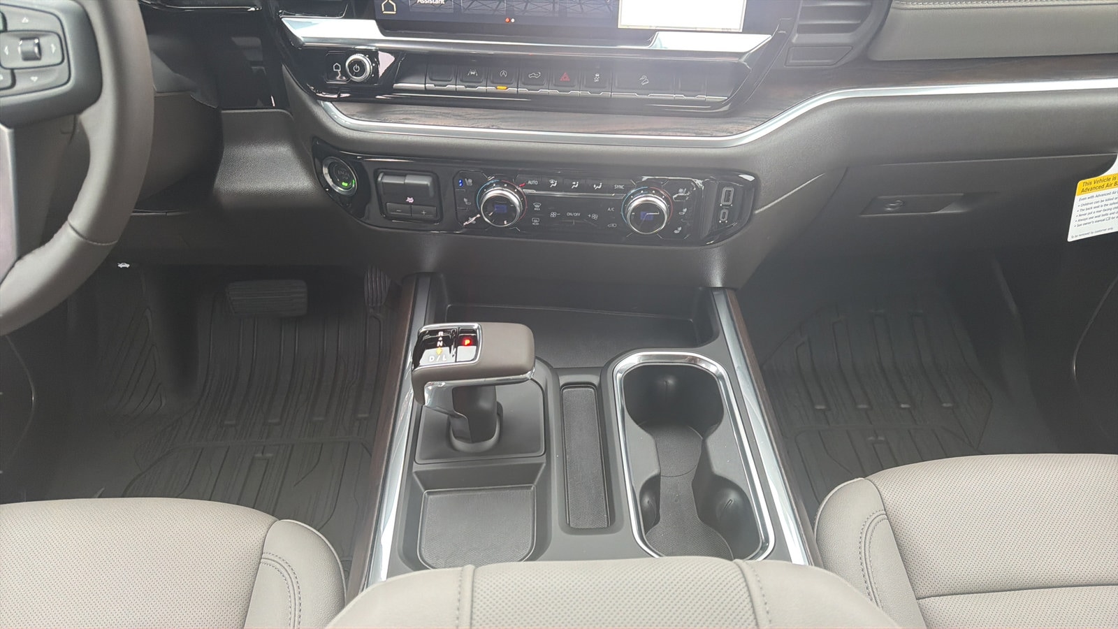 2026 GMC Sierra 1500 SLT - Photo 15