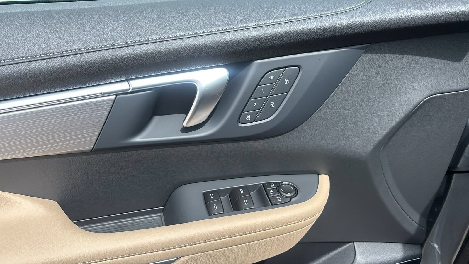2026 Buick Enclave Preferred - Photo 23