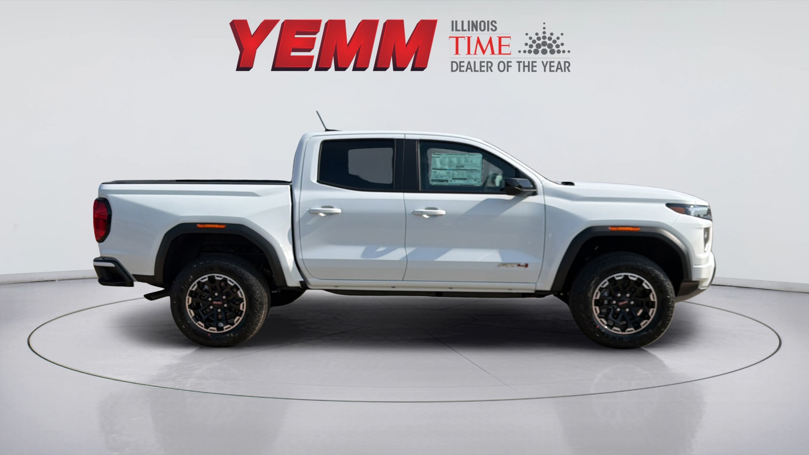2026 GMC Canyon AT4 - Photo 9
