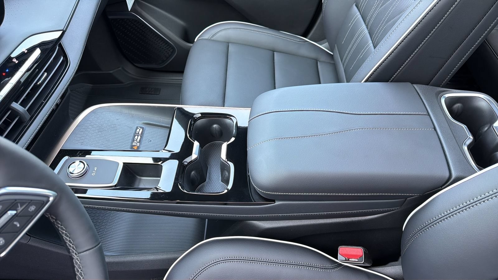 2026 Buick Enclave Avenir - Photo 21