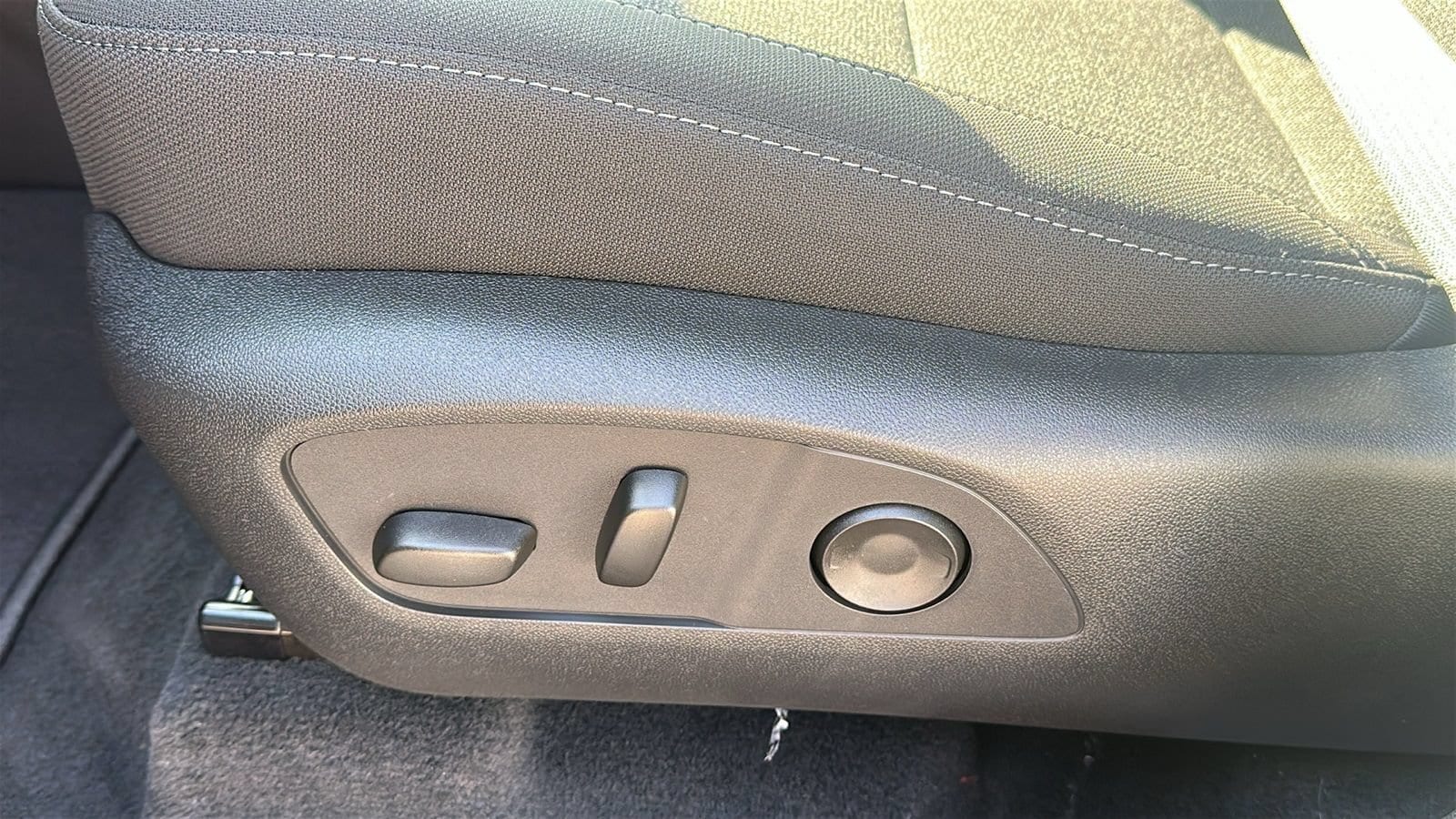 2026 GMC Acadia Elevation - Photo 16