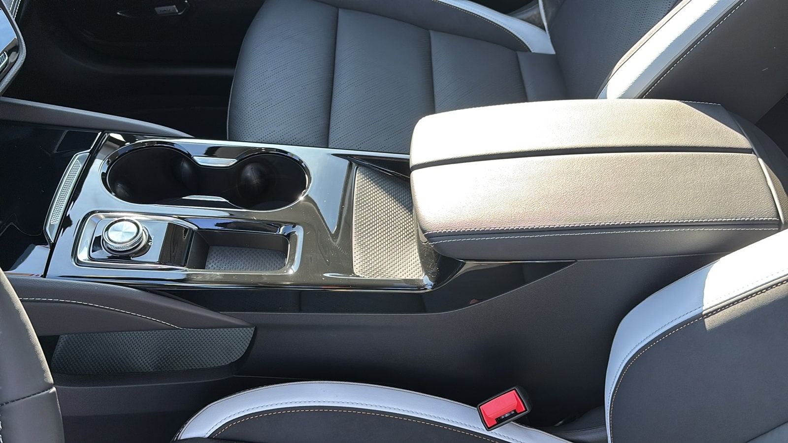 2026 Buick Envision Sport Touring - Photo 19