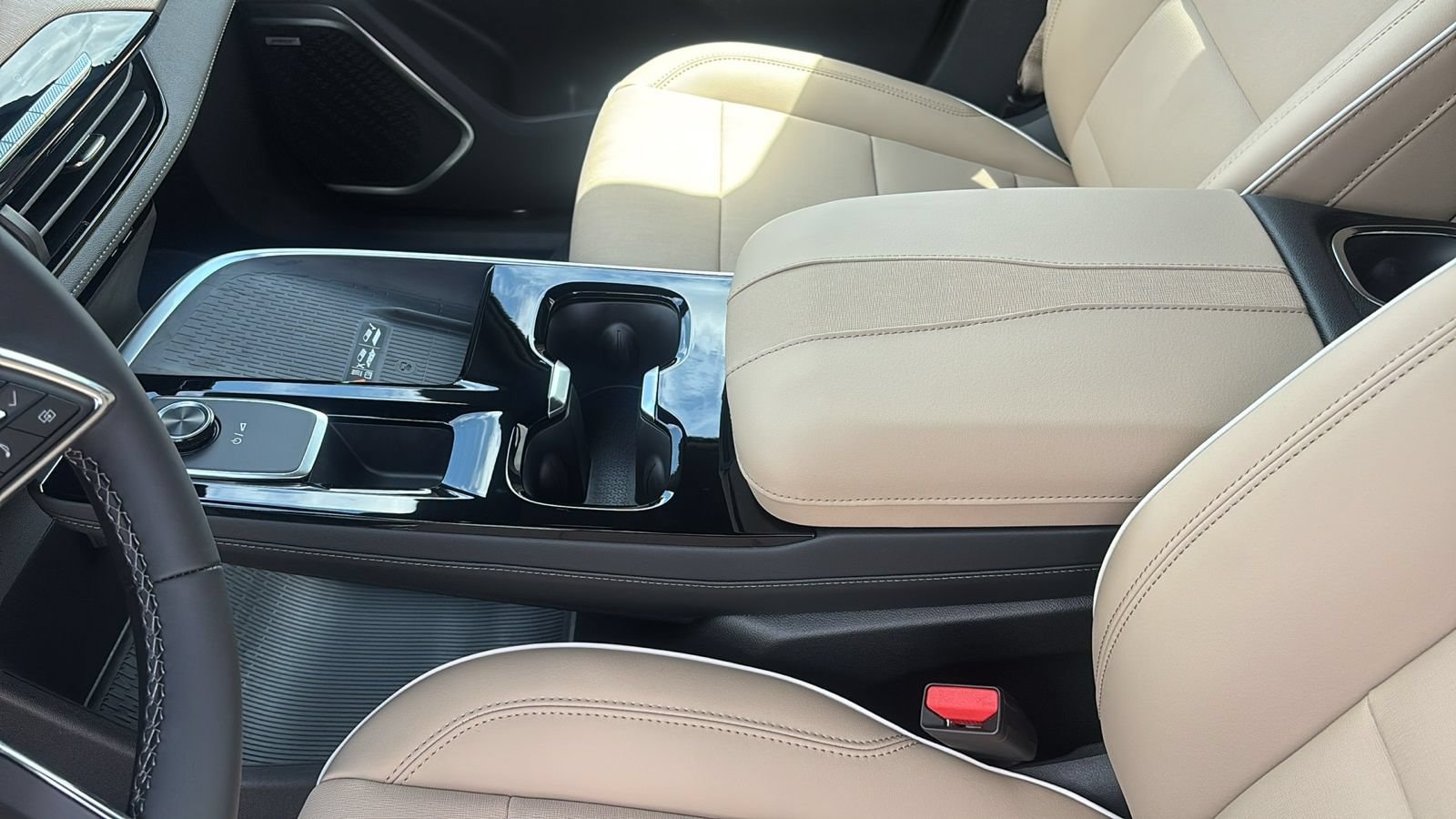 2026 Buick Enclave Preferred - Photo 19