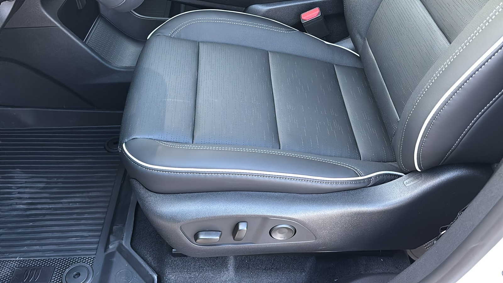 2026 Buick Enclave Sport Touring - Photo 20
