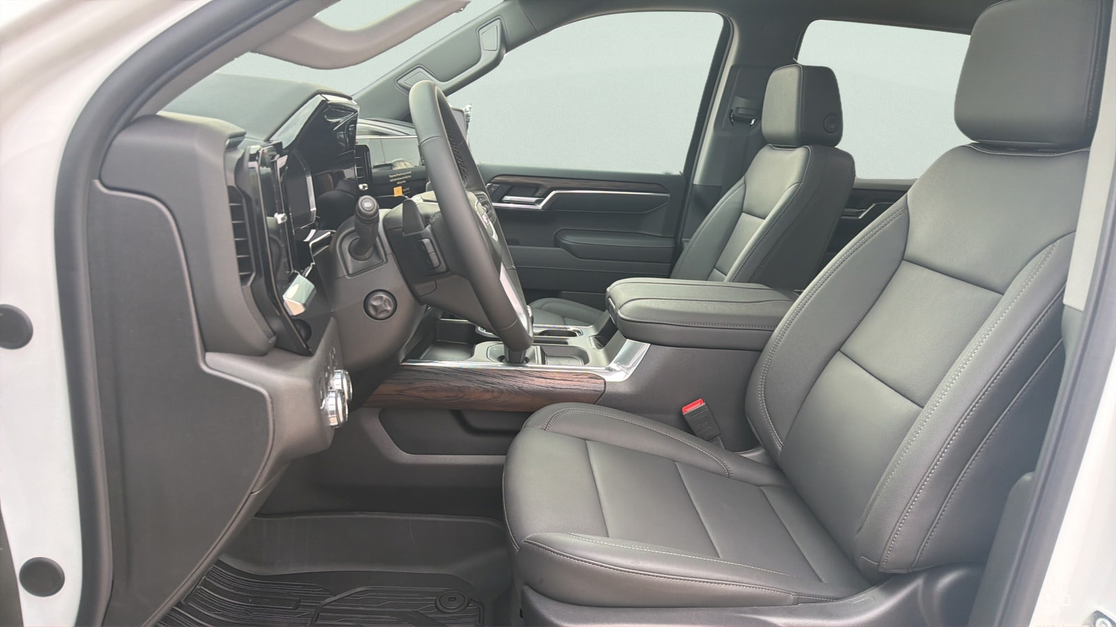 2026 GMC Sierra 1500 SLT - Photo 13