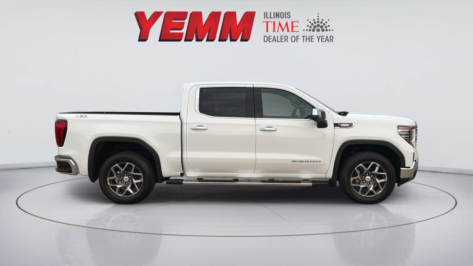 2026 GMC Sierra 1500 SLT - Photo 9