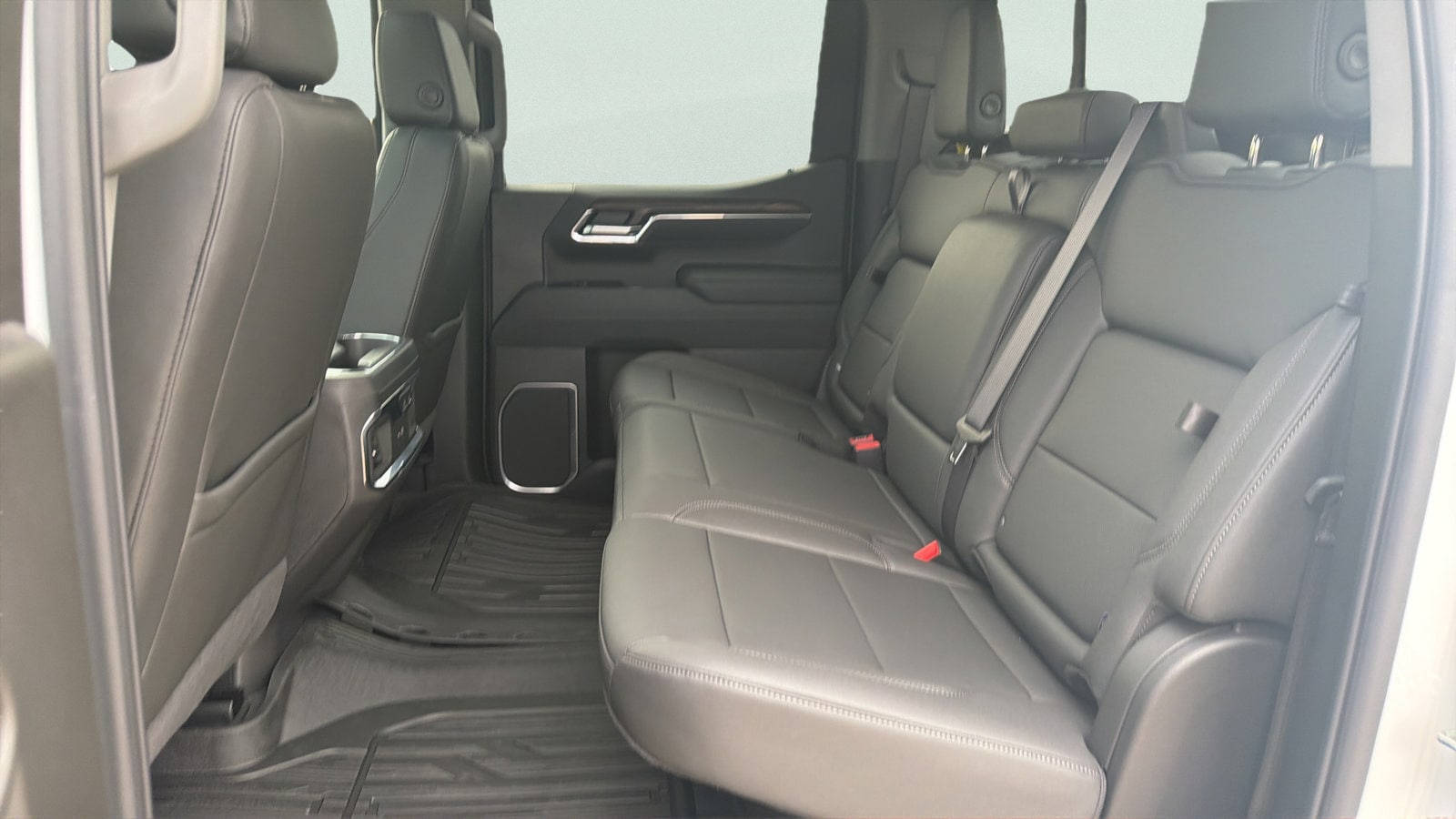 2026 GMC Sierra 1500 SLT - Photo 26