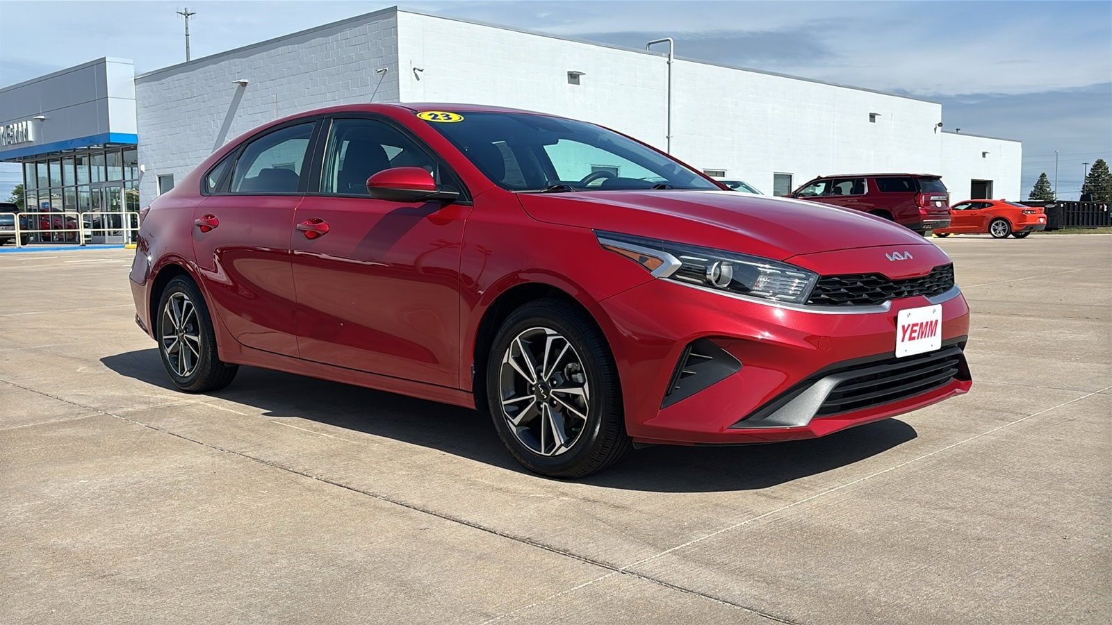 Used 2023 Kia Forte LXS with VIN 3KPF24ADXPE570831 for sale in Galesburg, IL