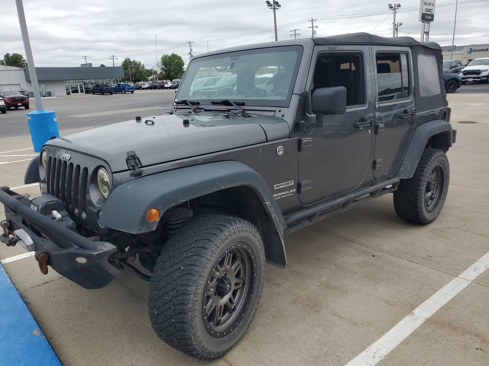 2016 Jeep Wrangler Sport S's photo