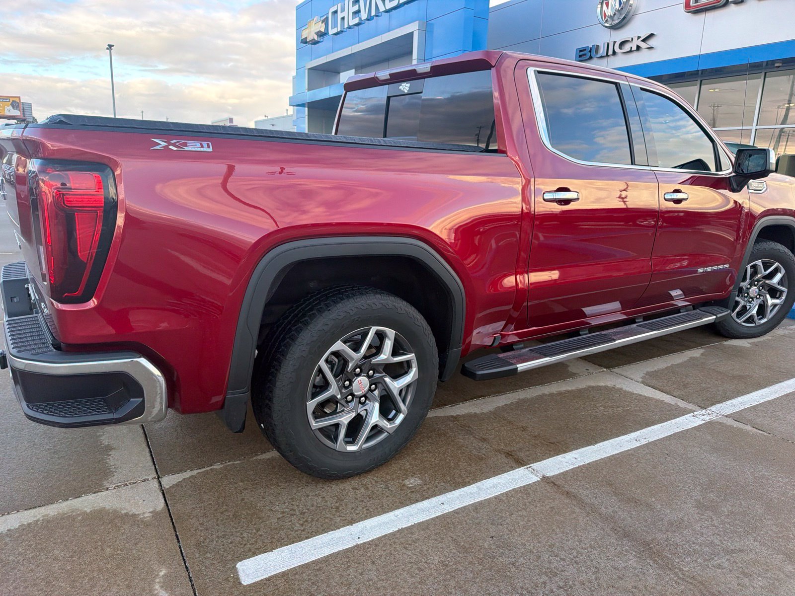 Used 2022 GMC Sierra 1500 SLT Truck Crew Cab