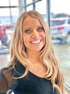 Staff member Tori Courson from ID_49706409ed5c