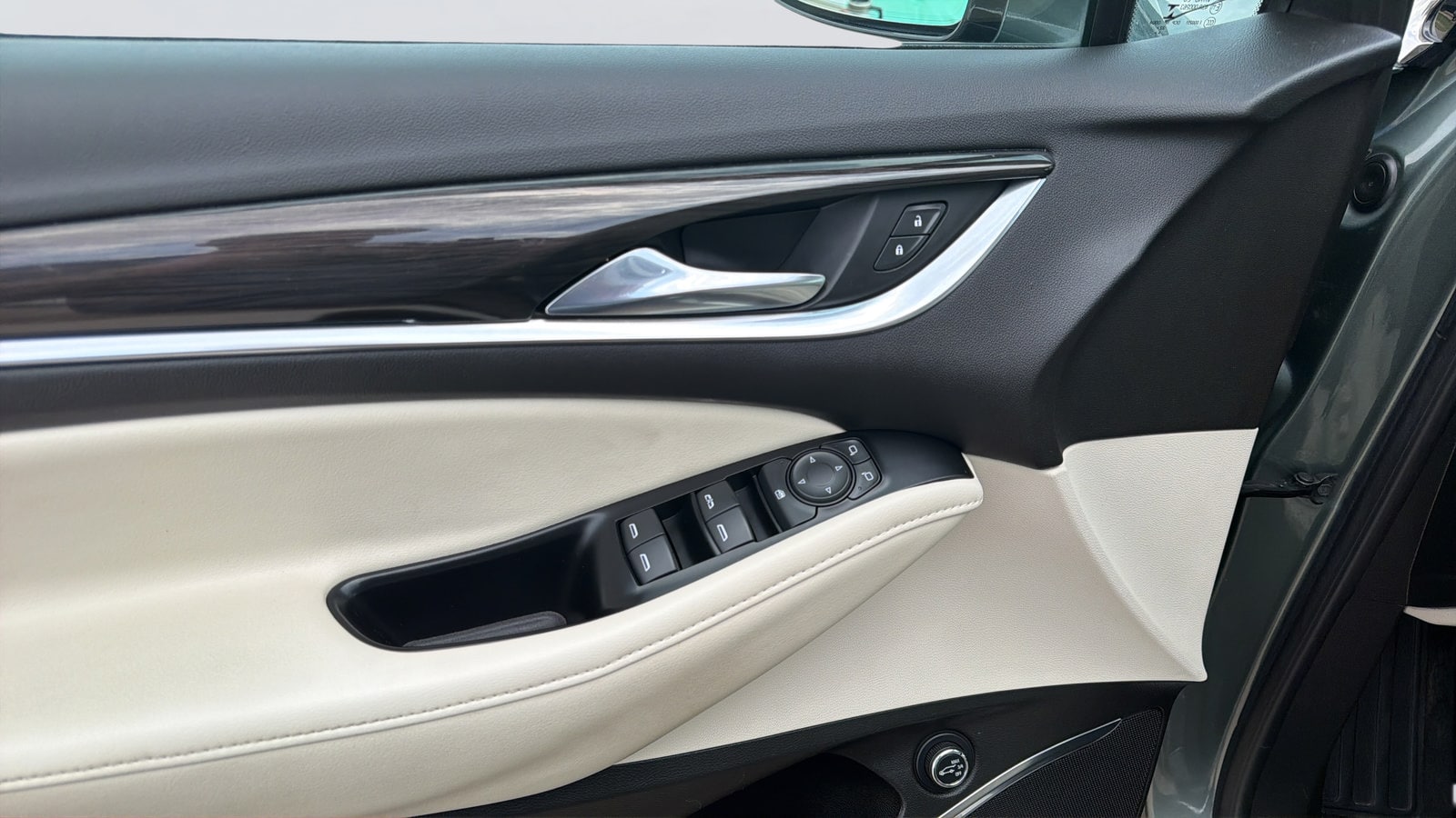 2023 Buick Enclave Essence - Photo 26