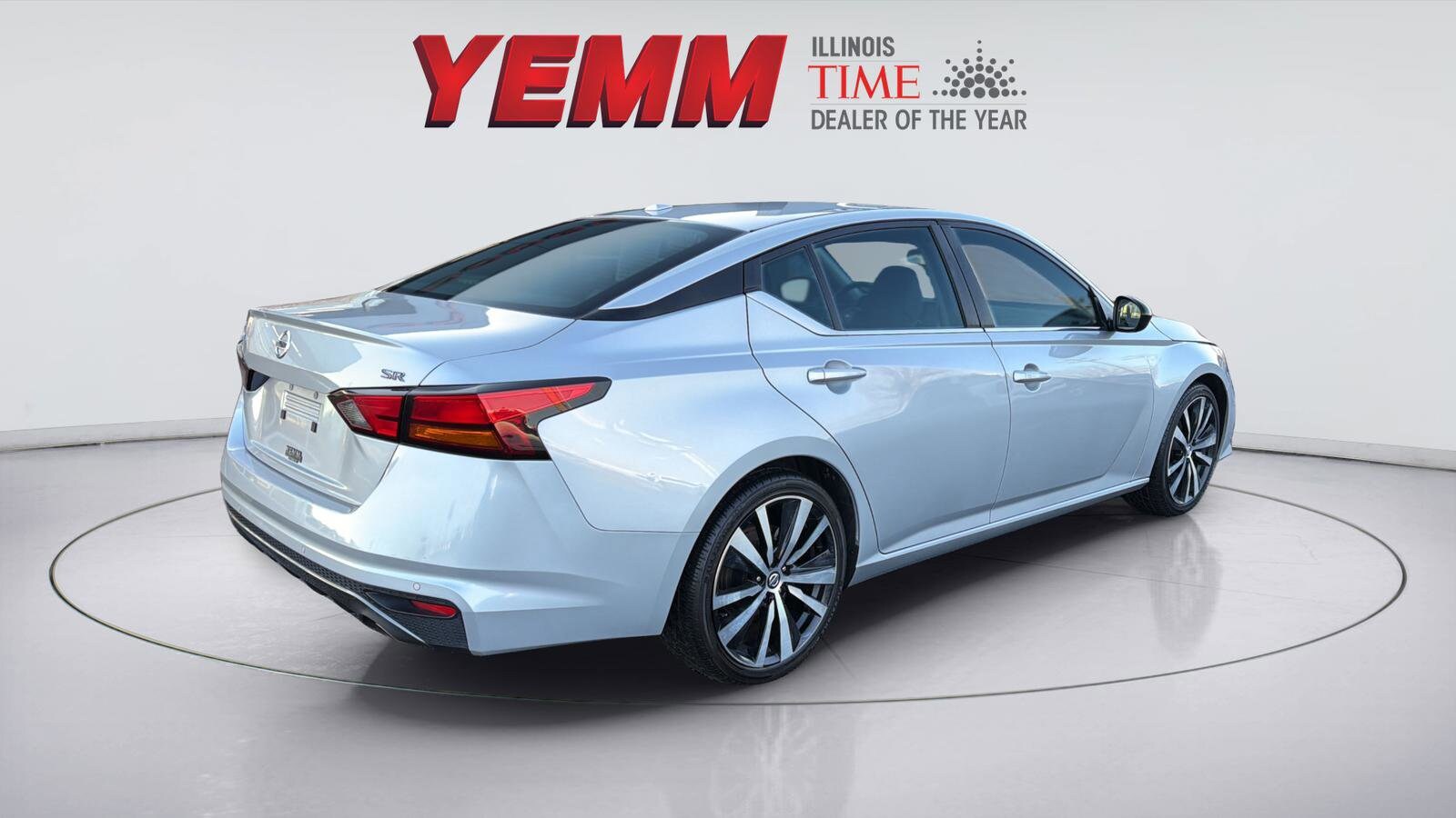 2022 Nissan Altima SR - Photo 11