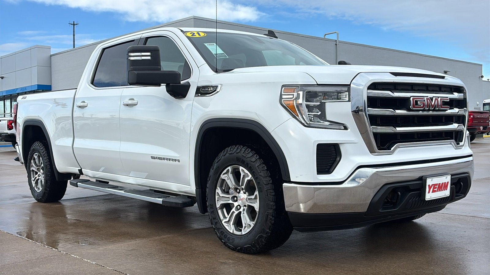 2021 GMC Sierra 1500 SLE's photo