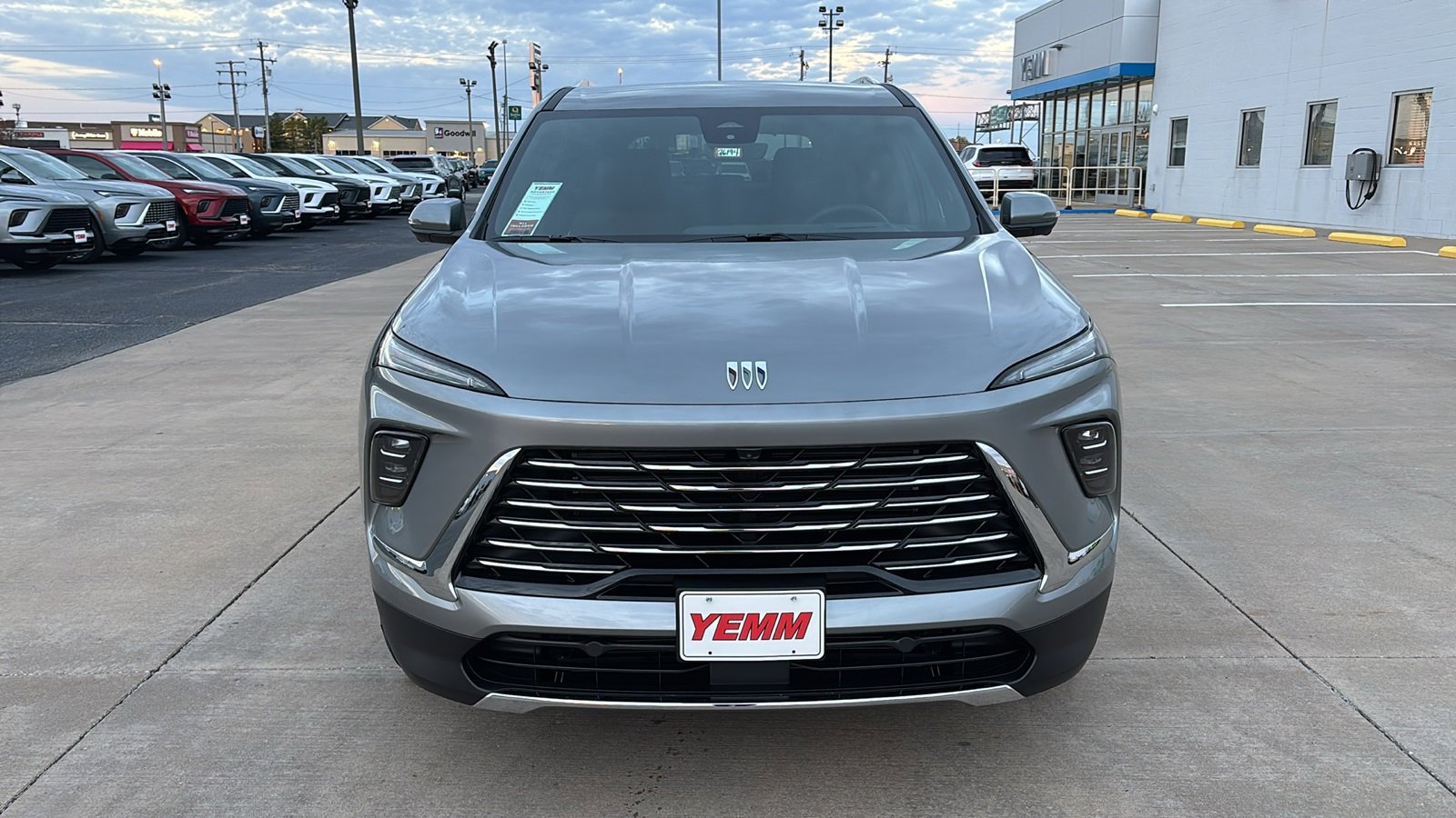 2026 Buick Enclave Preferred photo 3