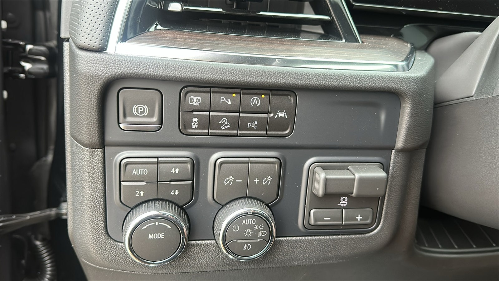 2026 Chevrolet Tahoe Premier - Photo 21