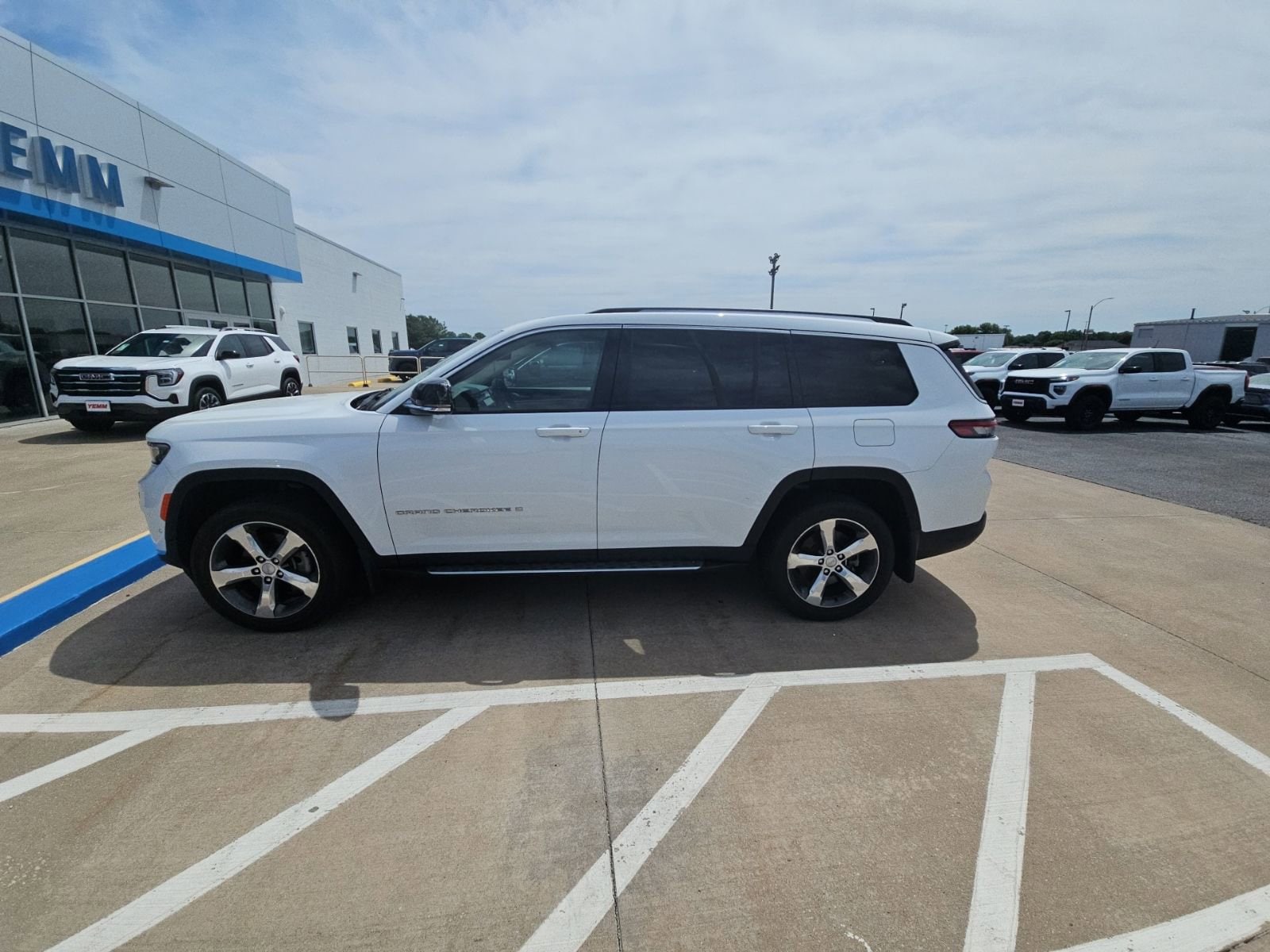 2022 Jeep Grand Cherokee L Limited 4x4's photo