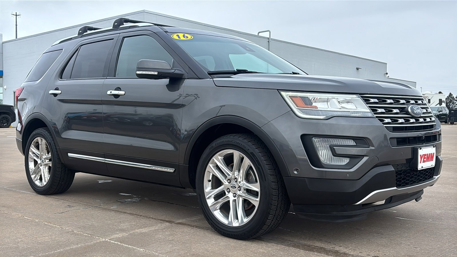 2016 Ford Explorer Limited's photo