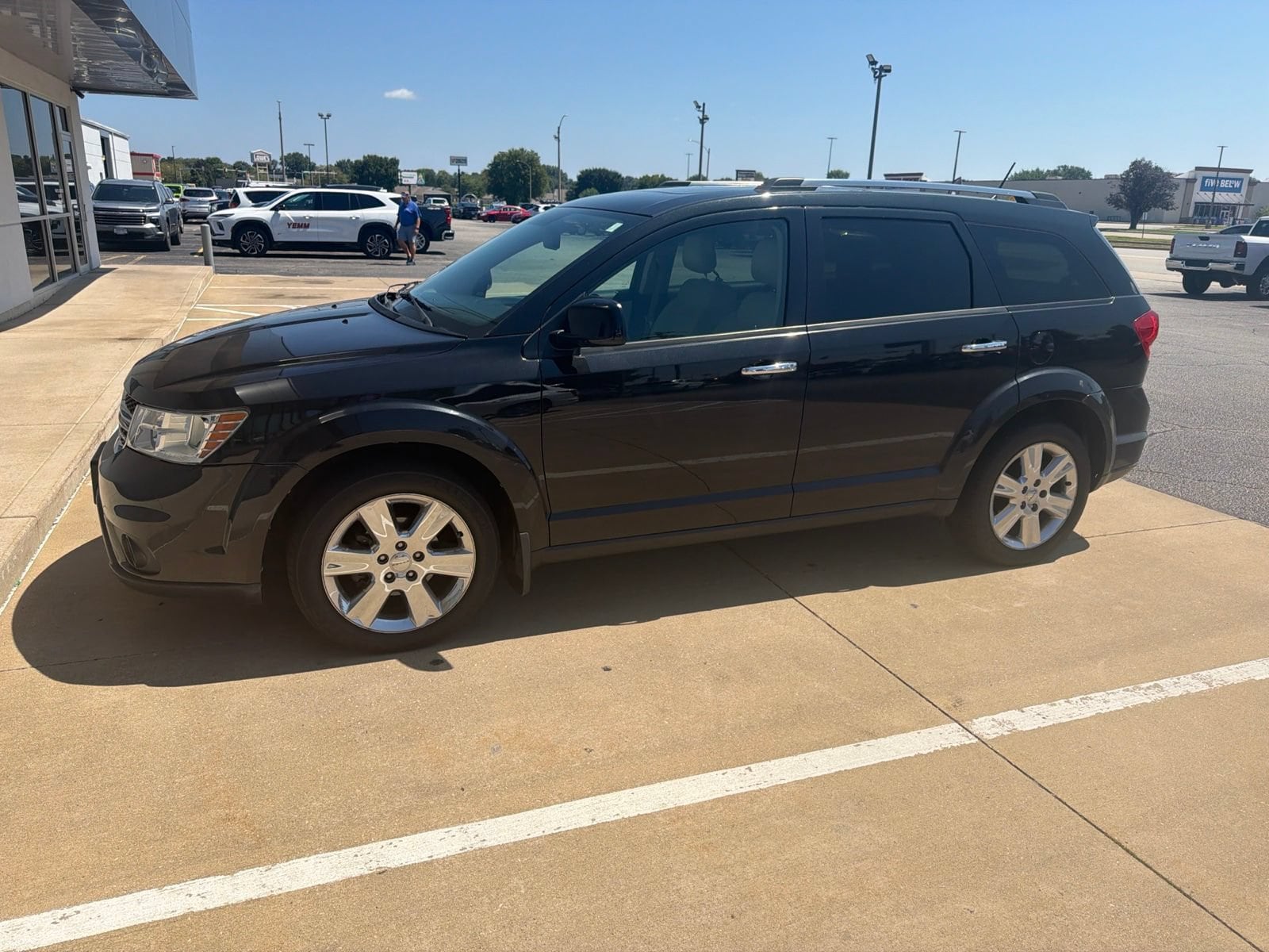 View vehicle photo 2