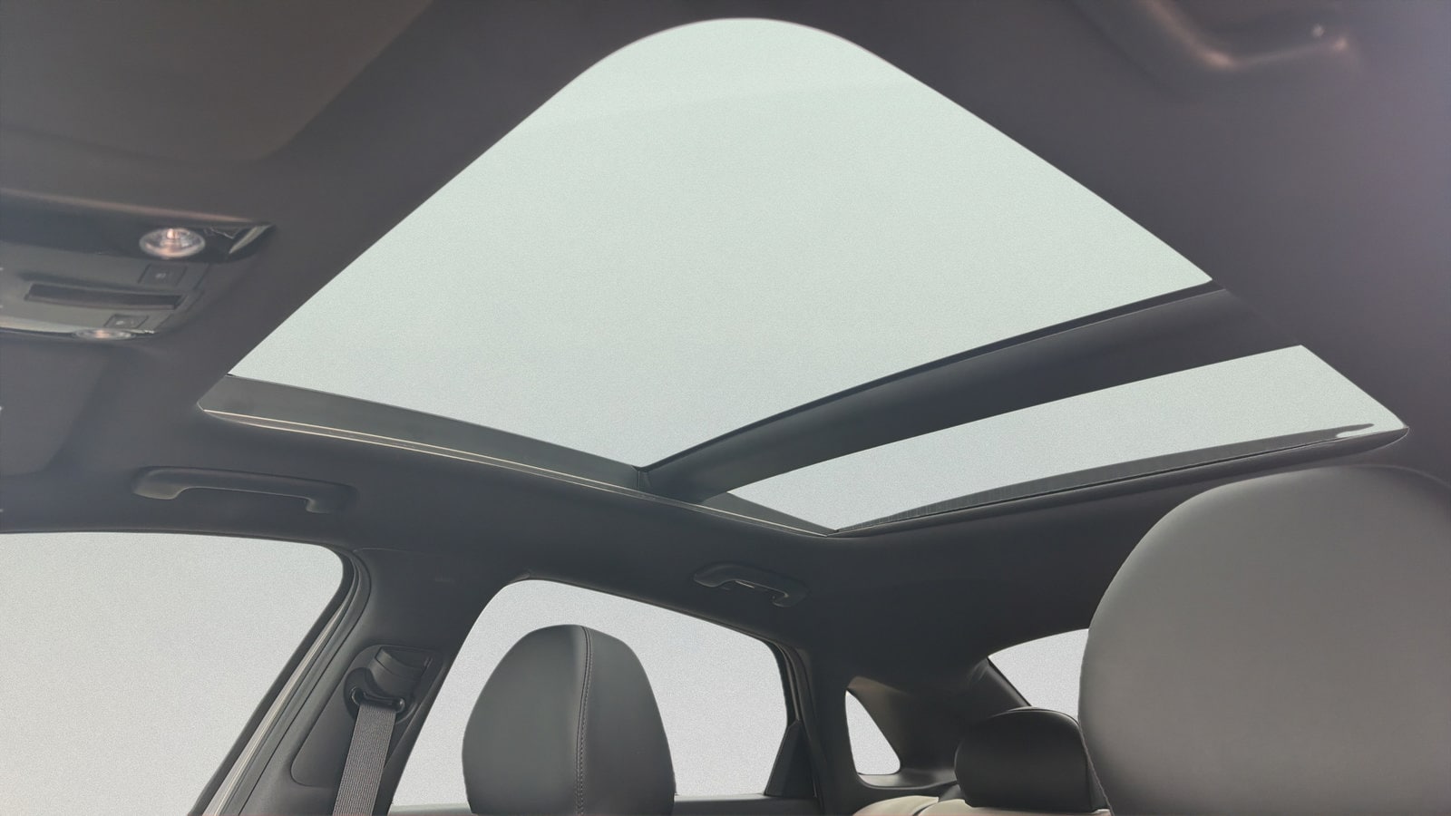 2025 Kia K5 GT-Line - Photo 10