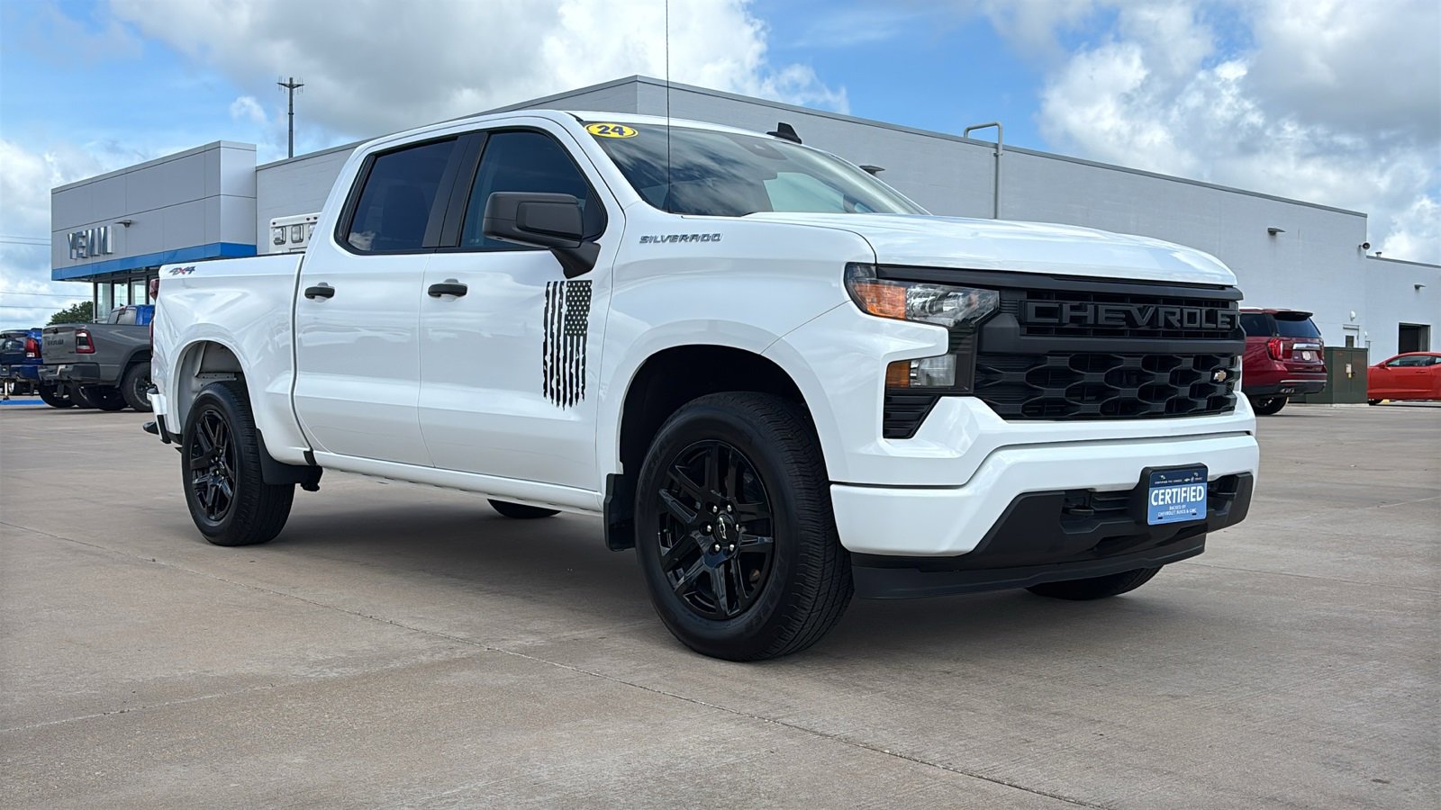 Certified 2024 Chevrolet Silverado 1500 Custom with VIN 1GCPDBEK7RZ237148 for sale in Galesburg, IL