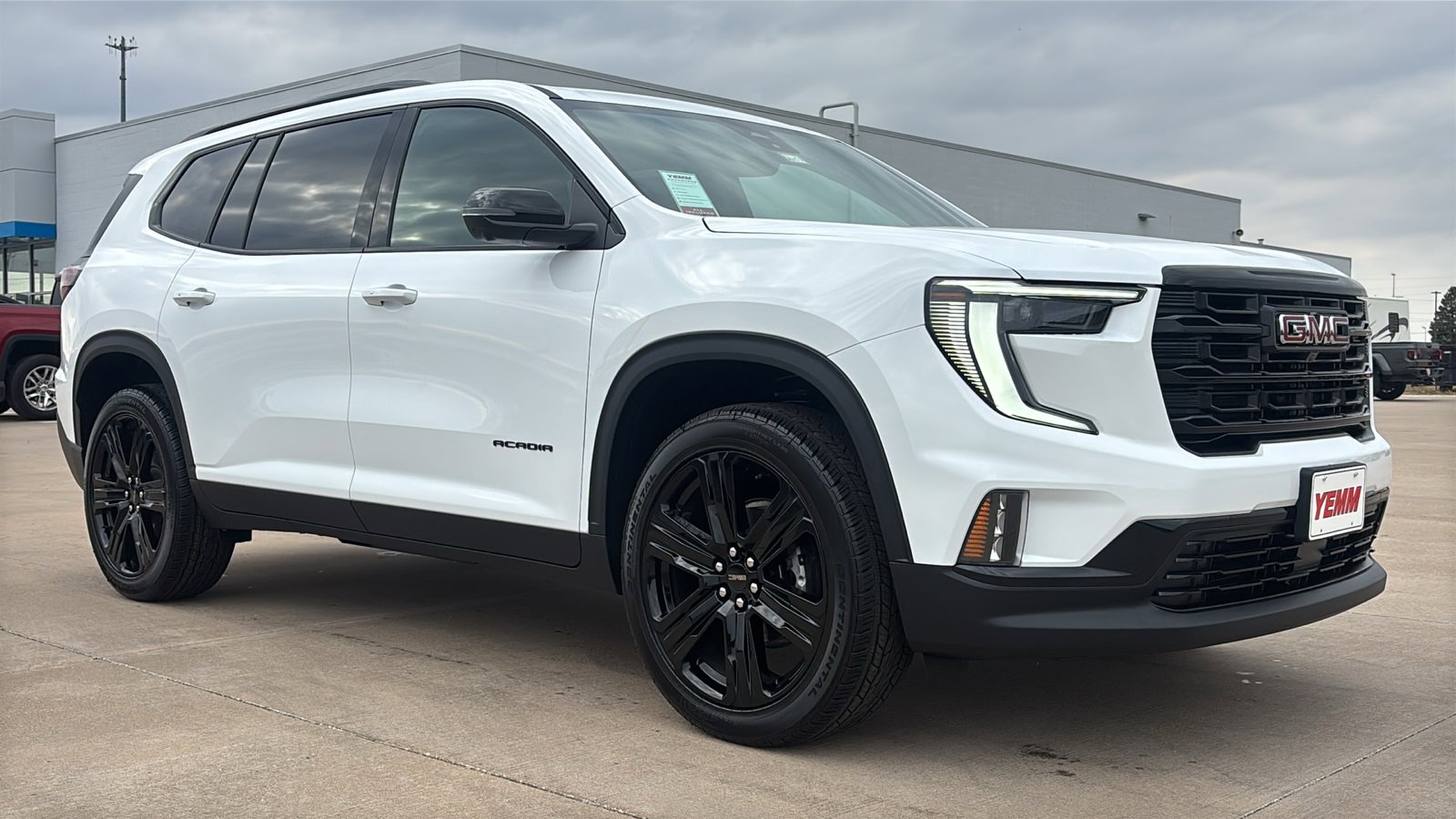 2026 GMC Acadia Elevation's photo