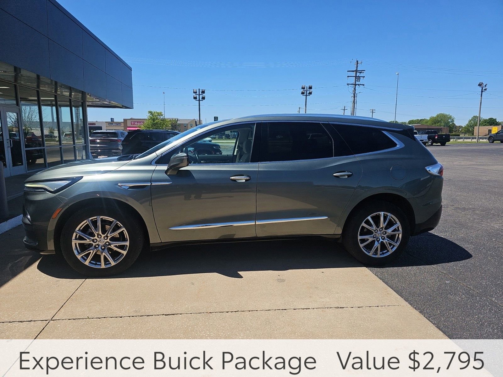 2023 Buick Enclave Essence AWD's photo