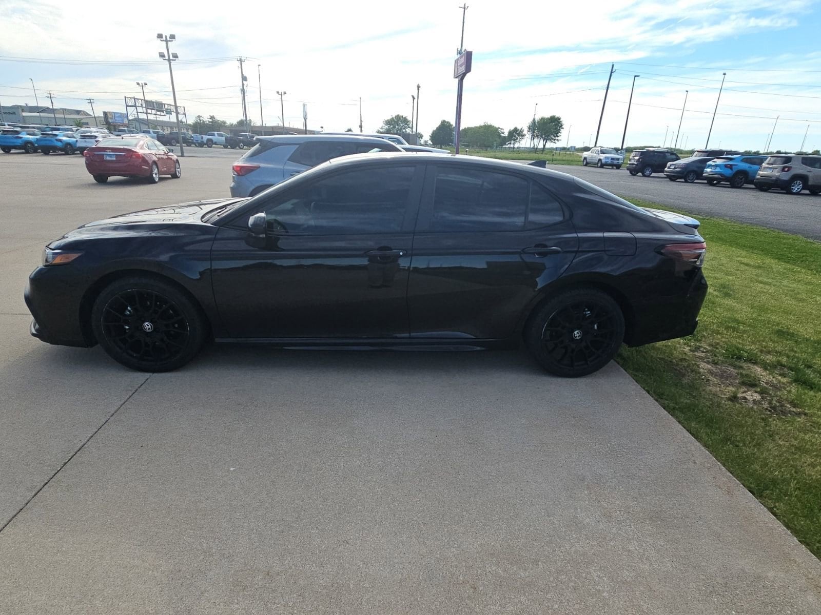 2023 Toyota Camry SE Nightshade AWD's photo