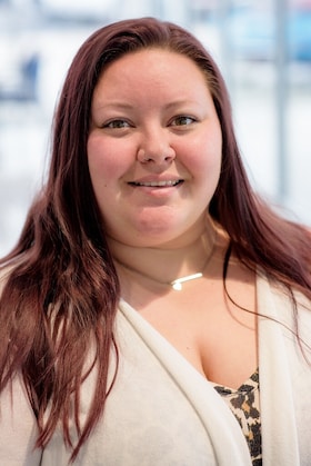 Staff member Amanda Linze from ID_67770d9a9ed8