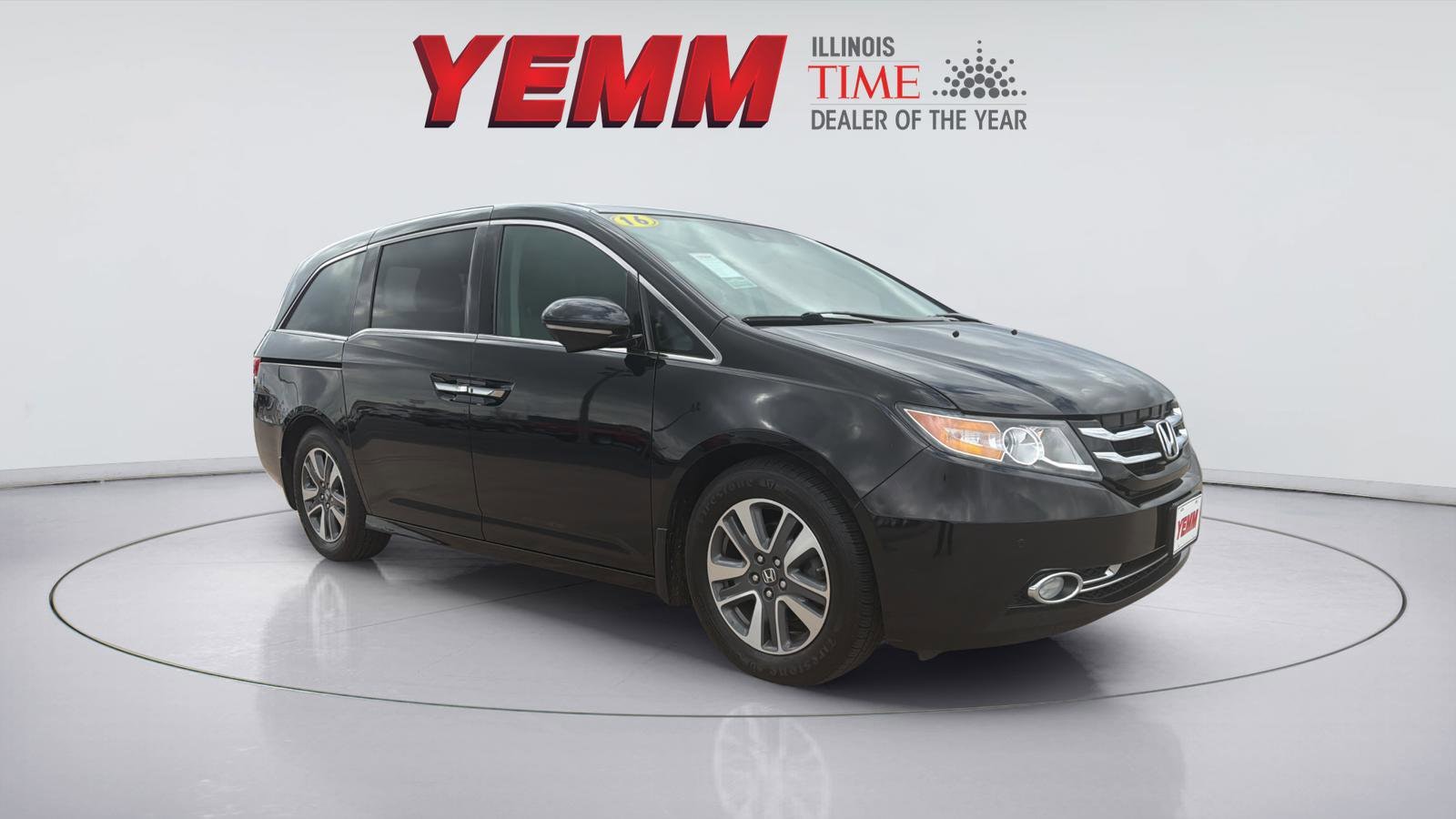 2016 Honda Odyssey Touring's photo