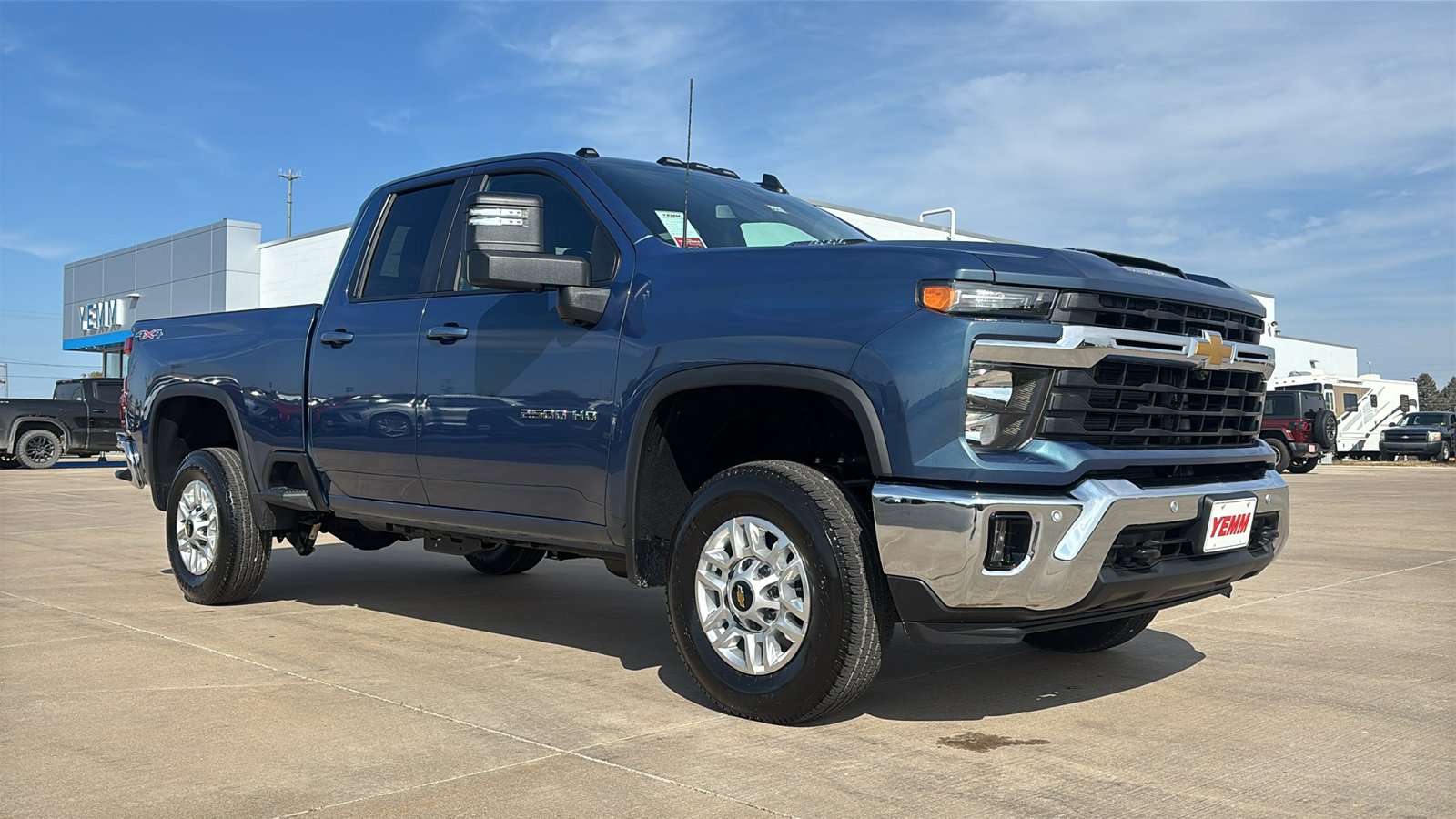 2026 Chevrolet Silverado 2500HD LT photo 2