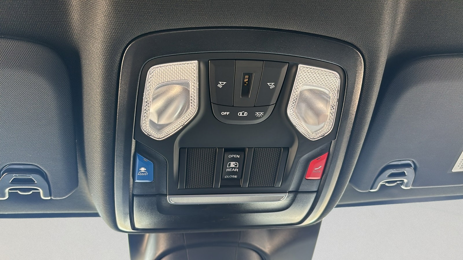 2025 RAM Ram 2500 Pickup Tradesman - Photo 18