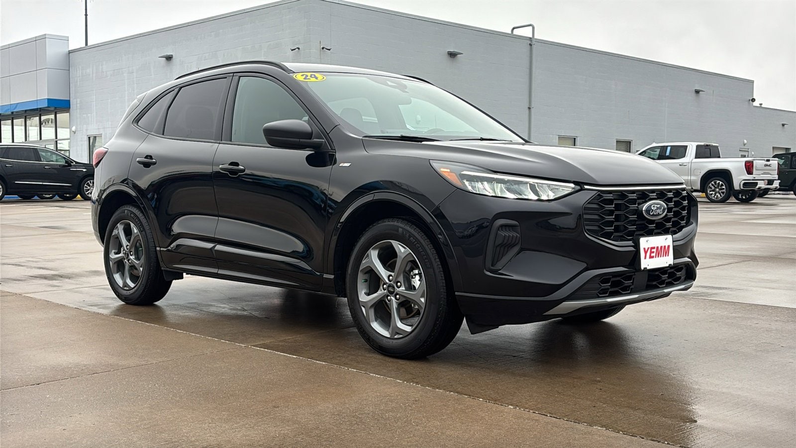 Used 2024 Ford Escape ST-Line with VIN 1FMCU9MN0RUA88366 for sale in Galesburg, IL