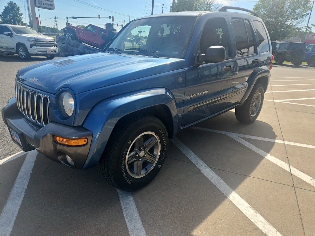 Used 2004 Jeep Liberty Sport SUV