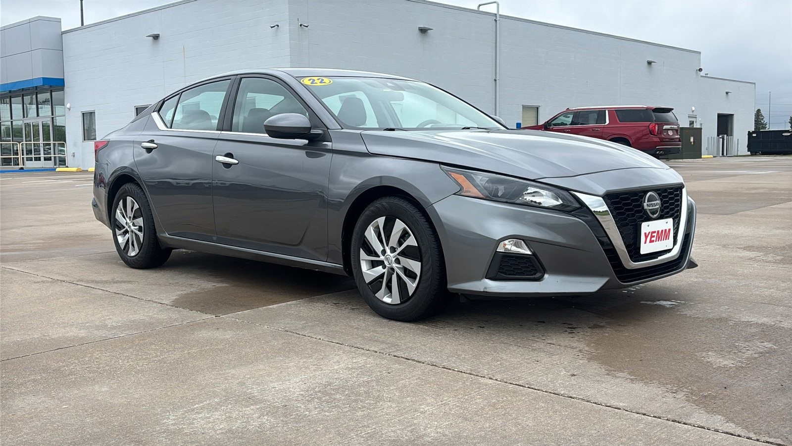 Used 2022 Nissan Altima S with VIN 1N4BL4BV1NN303644 for sale in Galesburg, IL