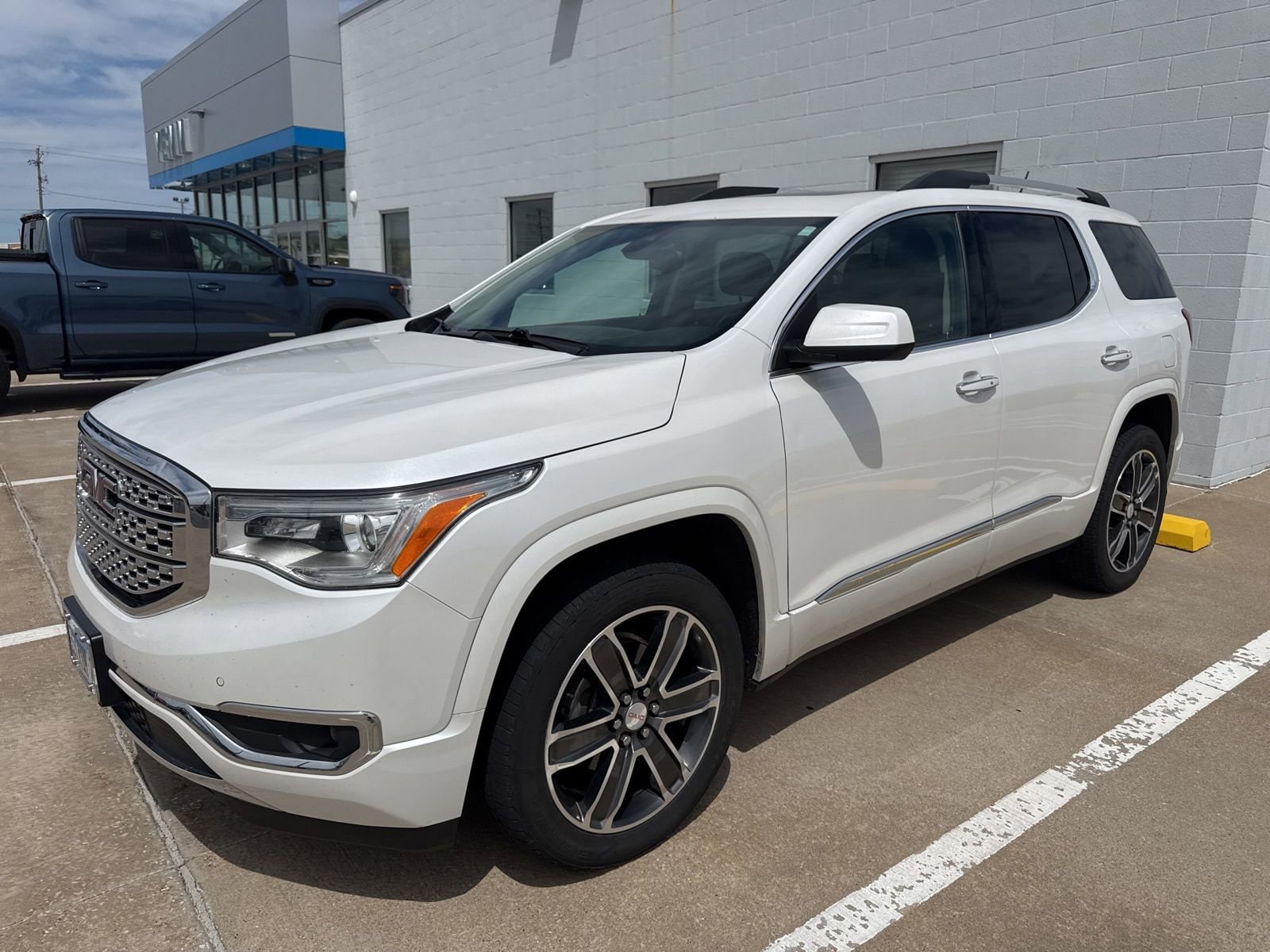 2019 GMC Acadia Denali AWD's photo