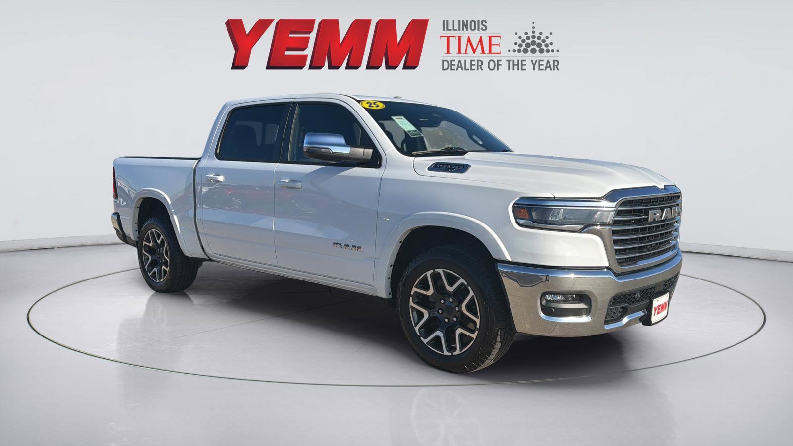 2025 RAM 1500 Laramie 4x4 Crew Cab 5'7's photo