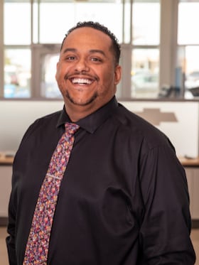 Staff member Tyrell Bell from ID_553d7cb53864