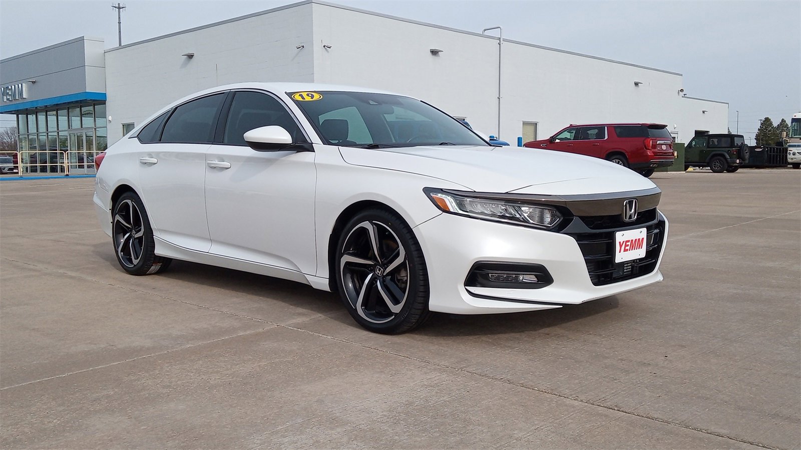 Used 2019 Honda Accord Sport with VIN 1HGCV1F37KA124657 for sale in Galesburg, IL