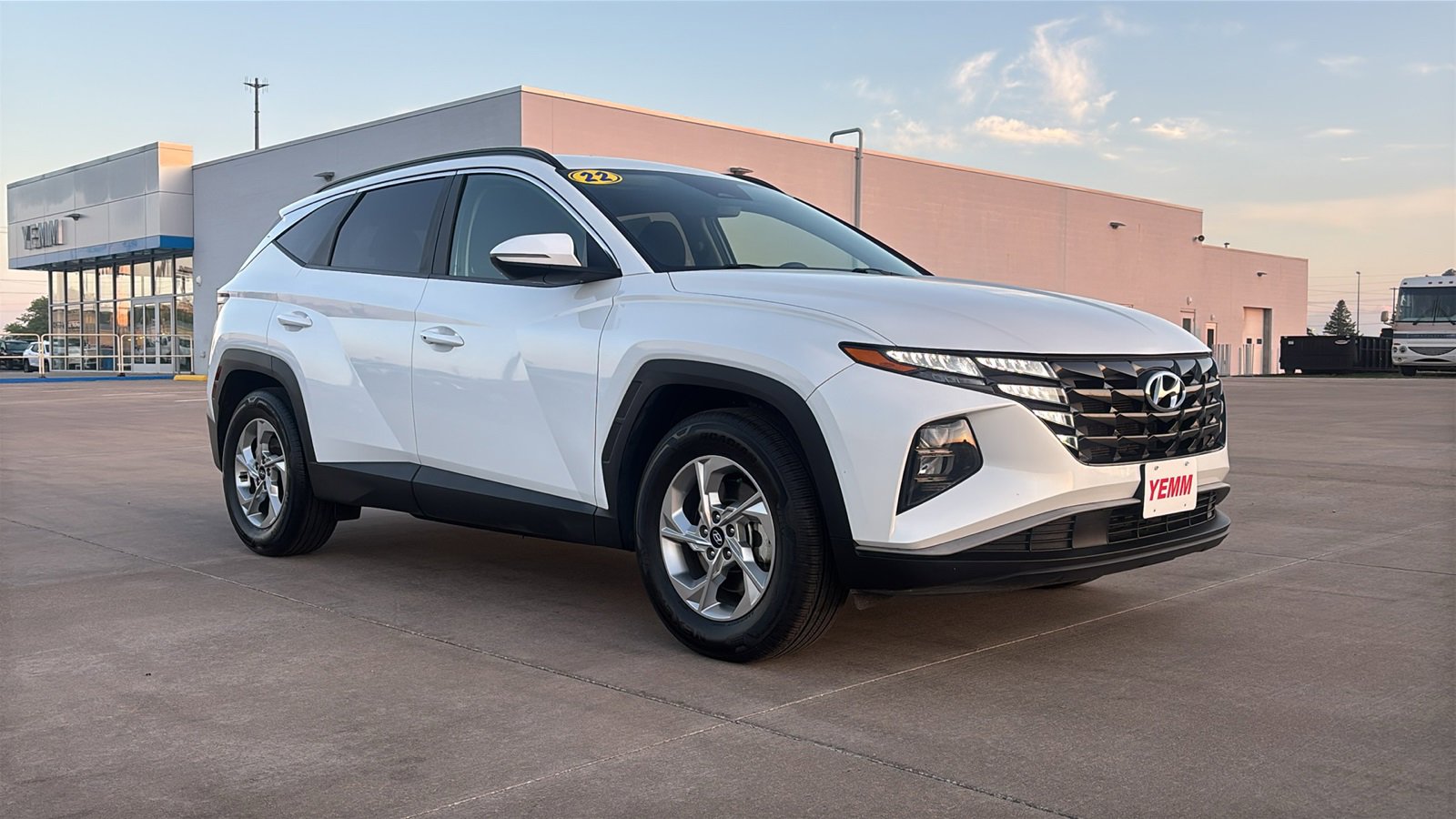 Used 2022 Hyundai Tucson SEL with VIN 5NMJB3AE5NH005647 for sale in Galesburg, IL