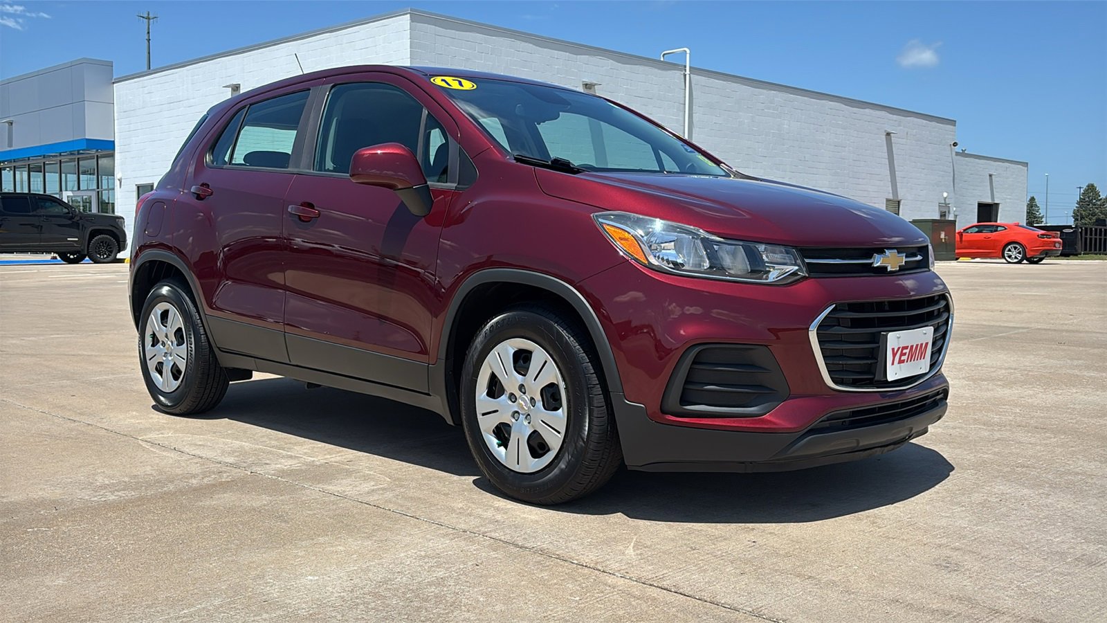 Used 2017 Chevrolet Trax LS with VIN 3GNCJKSB8HL273861 for sale in Galesburg, IL