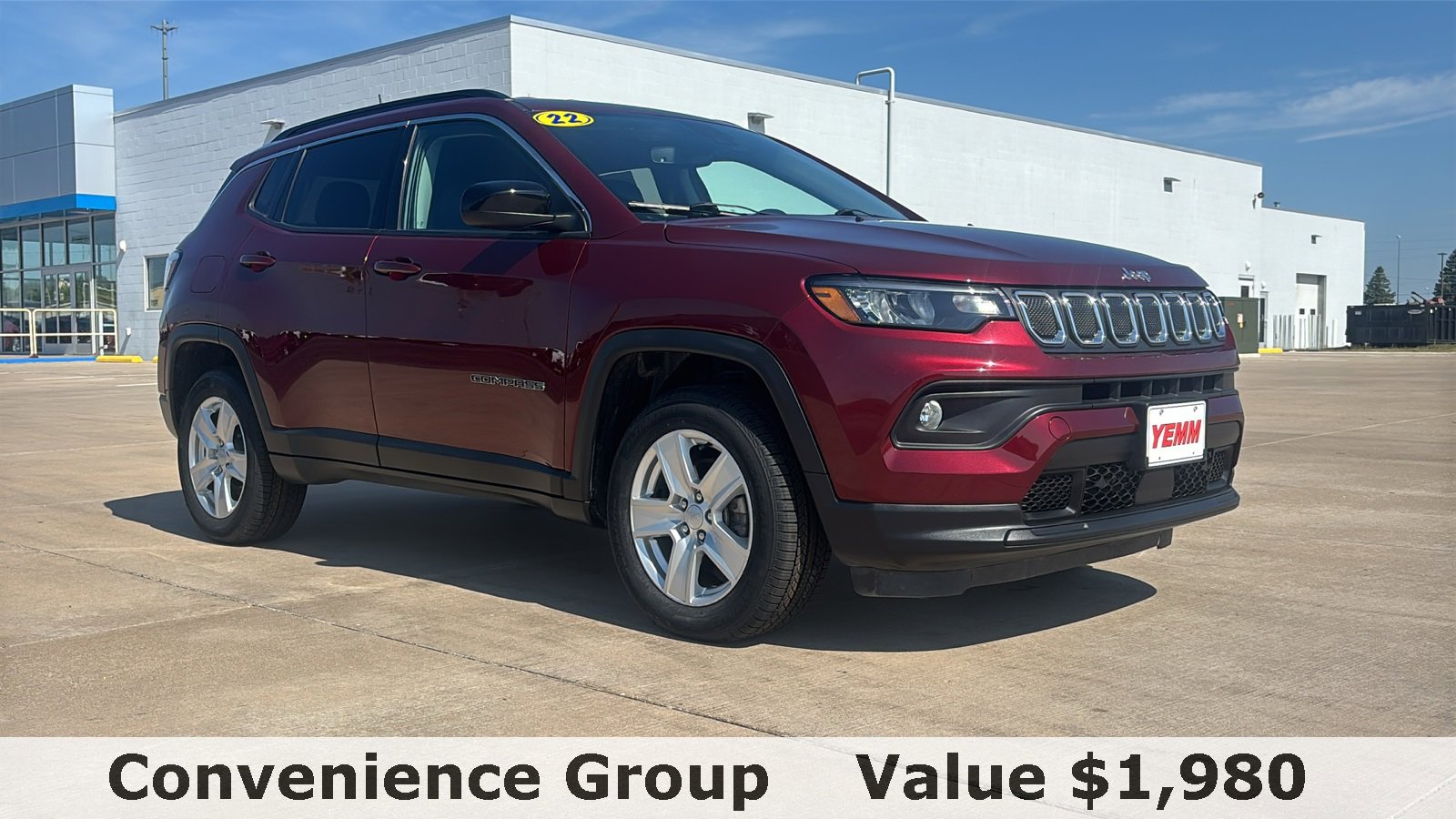 Used 2022 Jeep Compass Latitude with VIN 3C4NJDBB9NT158405 for sale in Galesburg, IL