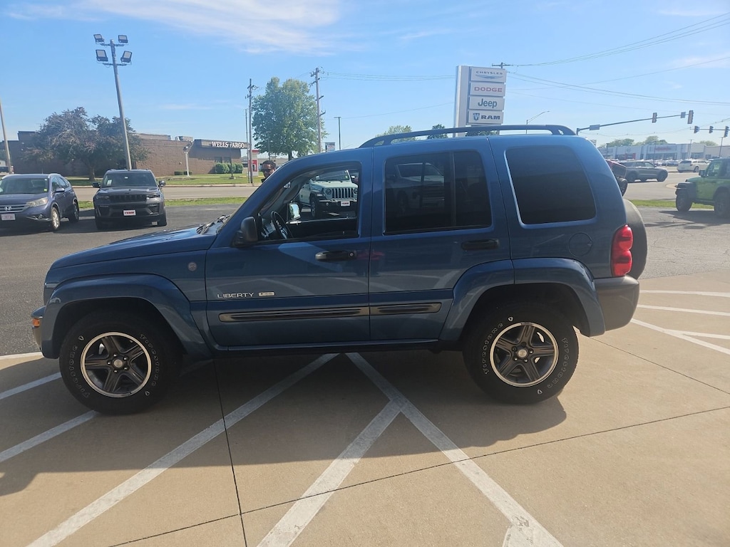 Used 2004 Jeep Liberty Sport SUV